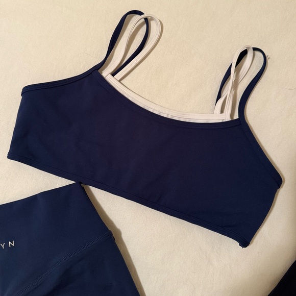 Weylyn Doubled Up Sports Bra and Favorite Leggings Set M/S Navy Blue - Picture 8 of 9